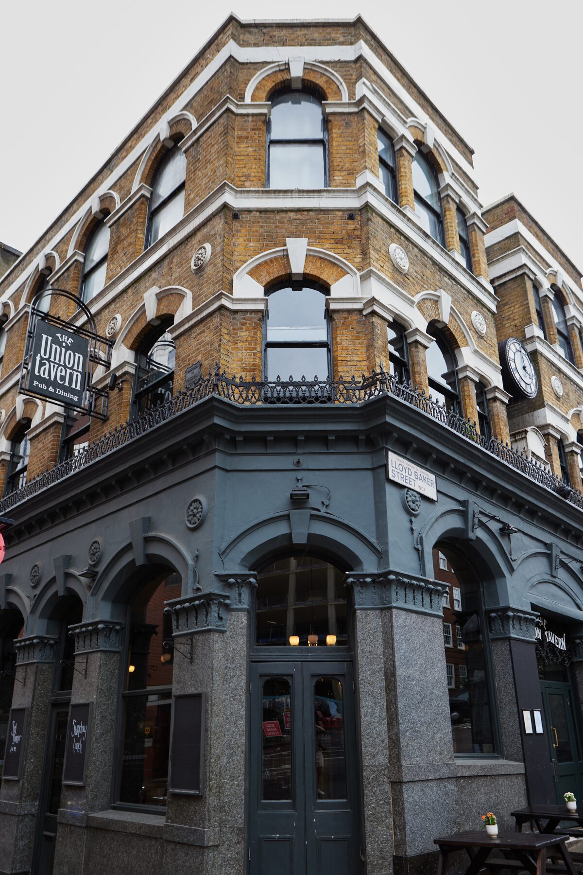 Union Tavern facade